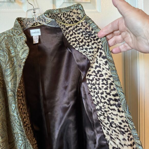 Chico's Formal Jacket Paisley w/ Good Thread w/ Leopard Interior & Cuffs Buttons - Picture 4 of 12